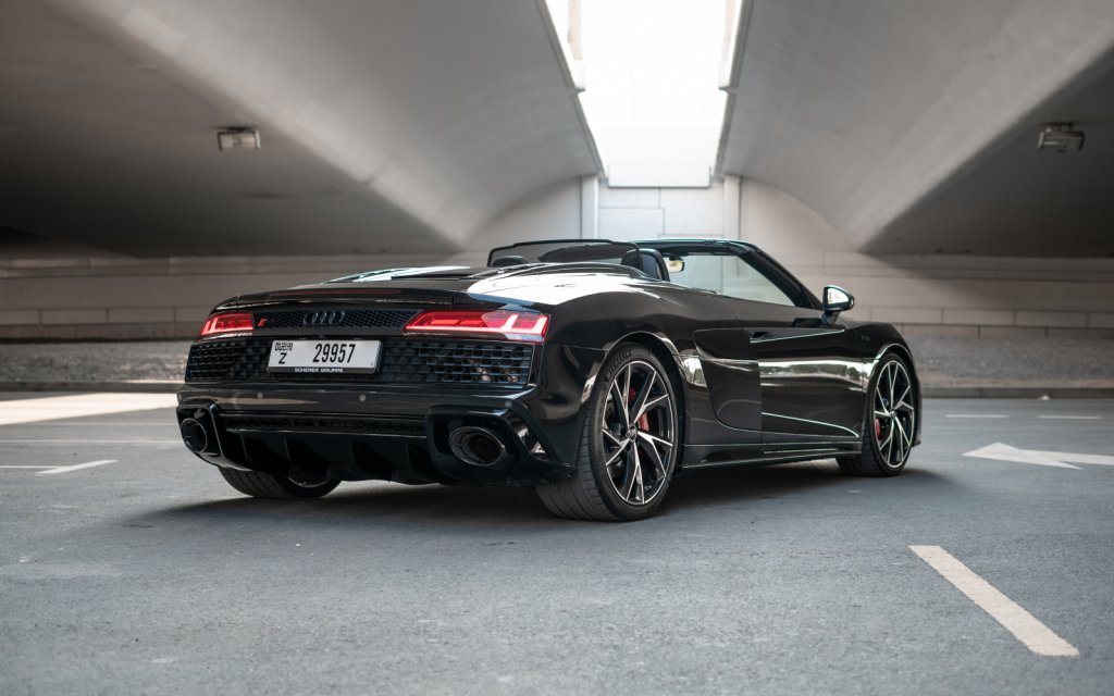Audi R8 V10 Spyder (Black)