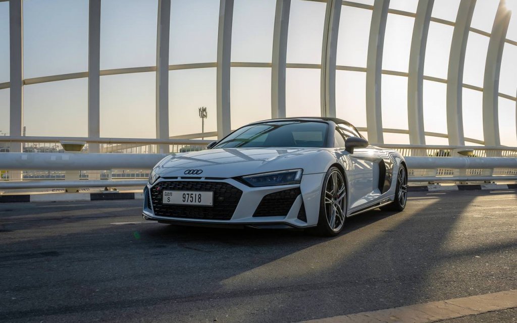 Audi R8 V10 Spyder (White)