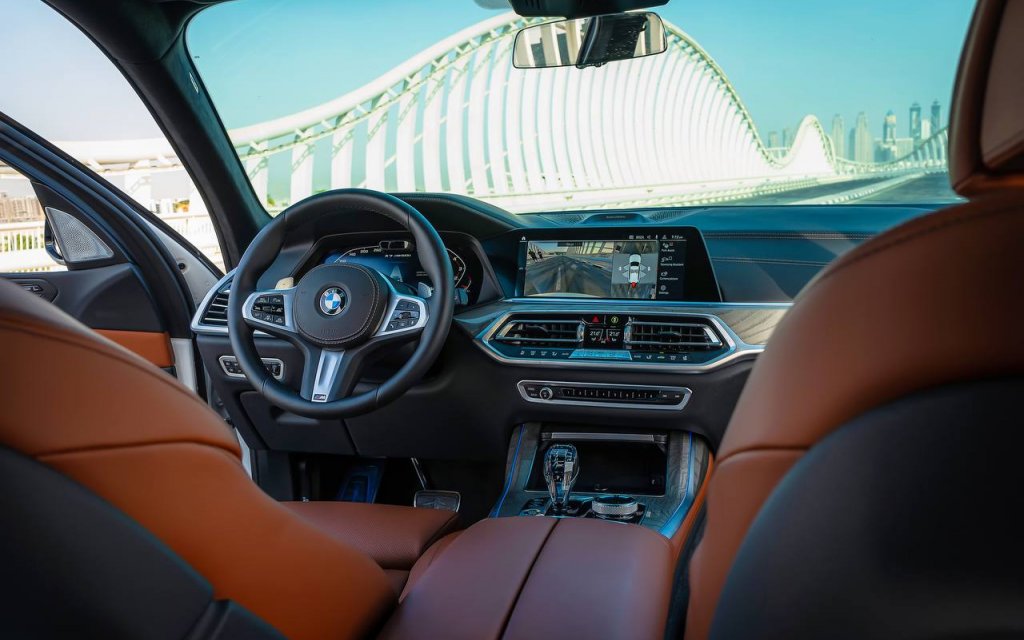 BMW X7 M50i