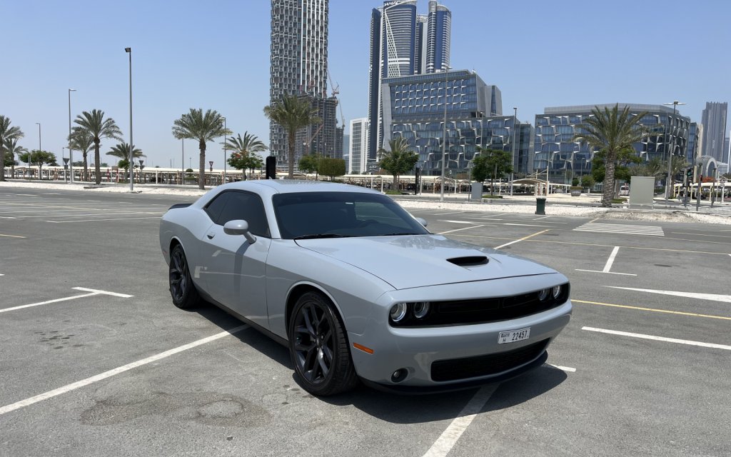 Dodge Challenger V6