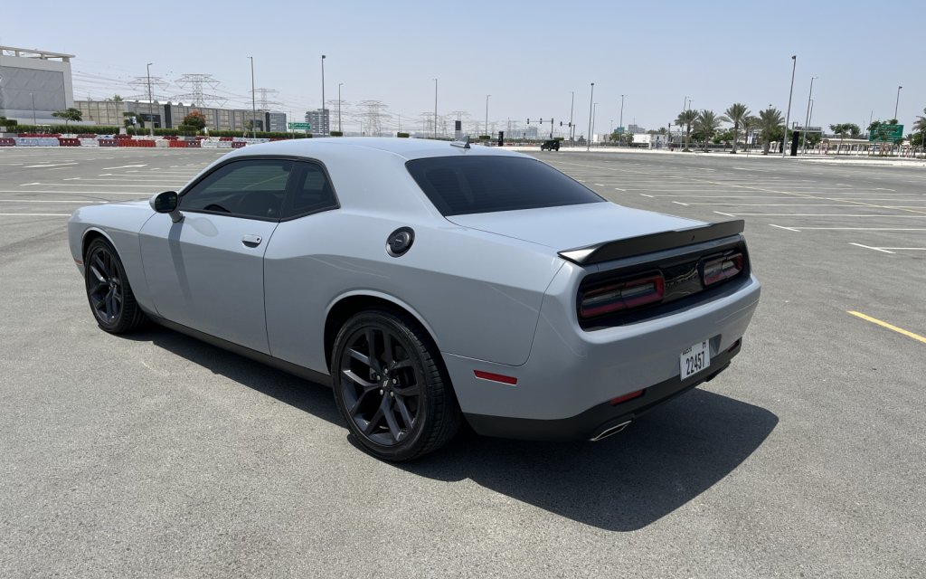 Dodge Challenger V6