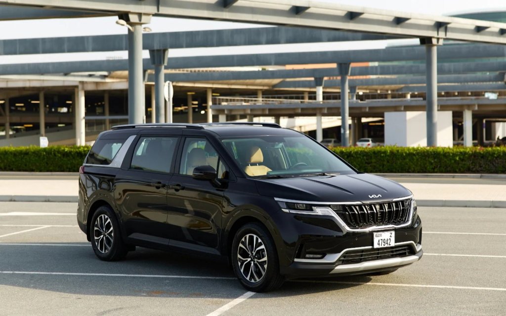 KIA Carnival (Black)