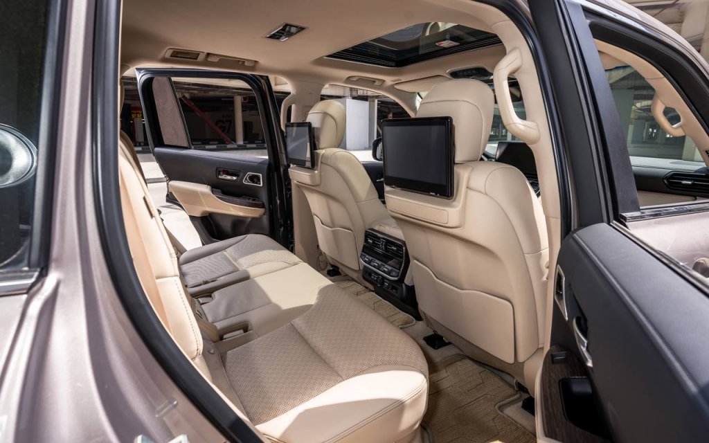 Toyota Land Cruiser 300